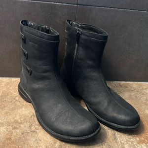 Merrell Women’s Black Leather Boots Size 8.5